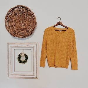 MUSTARD CROFT & BARROW SWEATER